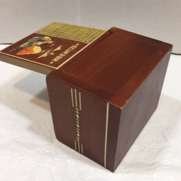 Wooden Box Paper Holder Dispenser Ecuador Country Scene Tabletop 3.75x2.75x2.5" - Picture 3 of 11